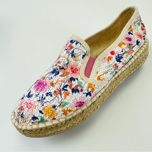 Toni Pons floral sequin platform espadrilles Size 38 slip on pastel shoes loafer